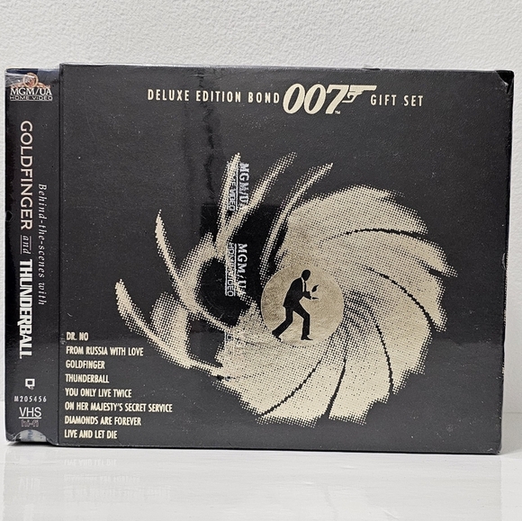 James Bond 007 Deluxe Edition Bond 007 Gift Set - Picture 14 of 16